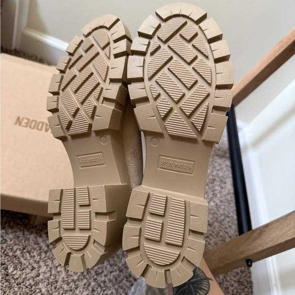 Steve Madden Howler Boot - Picture 7 of 8